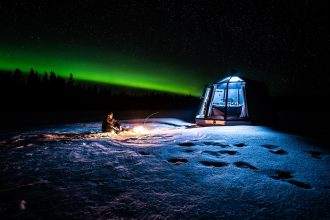 glass igloos finland