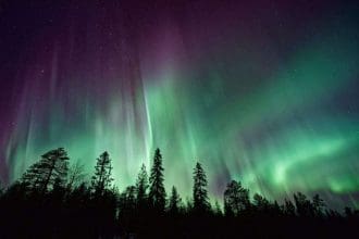 best time to see northern light in Iceland