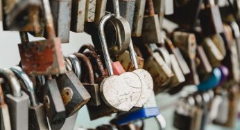 Padlock Bridge: 5 Best Known Bridges in the World