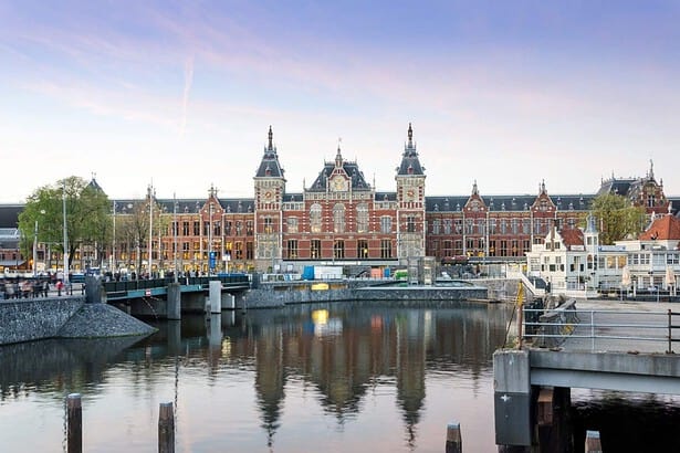 amsterdam centraal station