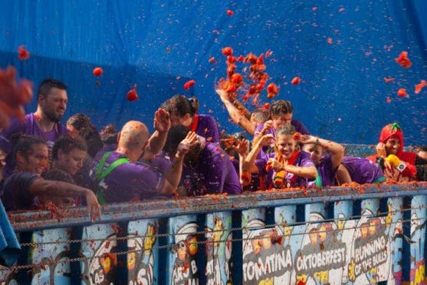 La tomatina