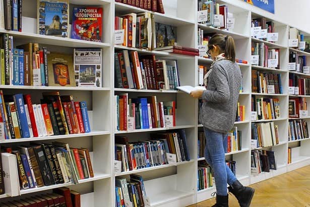 11 Best Libraries in Greenwich for Bookworms!
