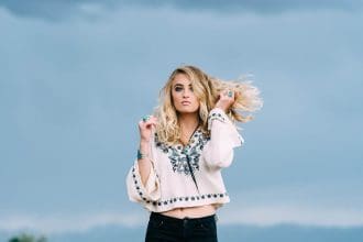 How to style hair without heat