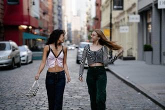 how to style flare jeans