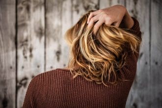 how to style layered hair